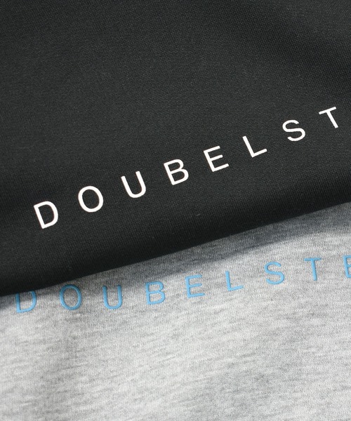 DOUBLE STEAL(ダブルスティール)の「3D SMALL LOGO 裏起毛パーカー(パーカー・メンズ・ホワイト/ブラック/トップグレー/バーガンディー・MEDIUM/LARGE/X-LARGE)」の3枚目の写真