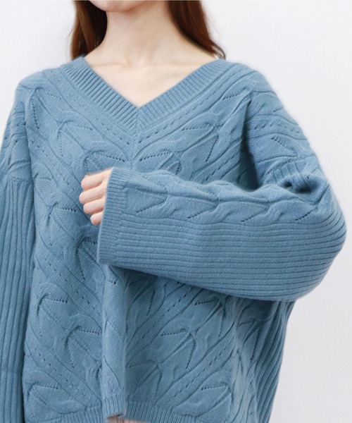 archives(アルシーヴ)の「Vネックケーブルニットプルオーバー(ニット/セーター・レディース・ブルー/アイボリー/ミント・MEDIUM)」の20枚目の写真