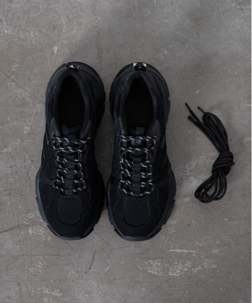 INTER FACTORY（インターファクトリー）の「ファッションインフルエンサー ゆーすけ × INTER FACTORY　ロープレースダッドスニーカー（スニーカー・メンズ・ホワイト/ブラック・MEDIUM/LARGE）」の11枚目の写真
