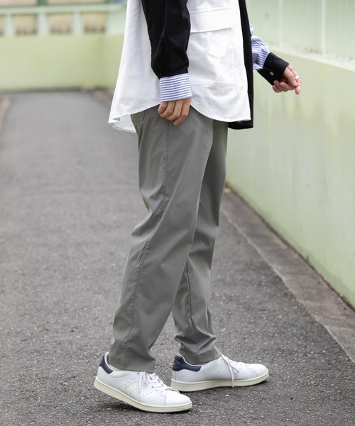 ITEMS URBANRESEARCH（アイテムズ アーバンリサーチ）の「【セットアップ着用可能】ナイロンストレッチタイプライターEASYパンツ（その他パンツ・メンズ・ベージュ/ブラック/グレー・LARGE/MEDIUM）」の9枚目の写真