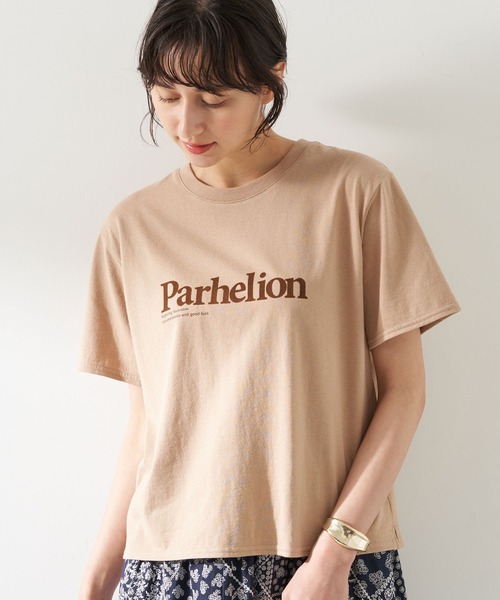 earth music&ecology（アースミュージックアンドエコロジー）の「【WEB限定】Parhelion プリントTシャツ ＊（Tシャツ/カットソー・レディース・チャコールグレー/レッド/ライトベージュ/ベージュ/グレイッシュベージュ/ライトイエロー・FREE）」の3枚目の写真