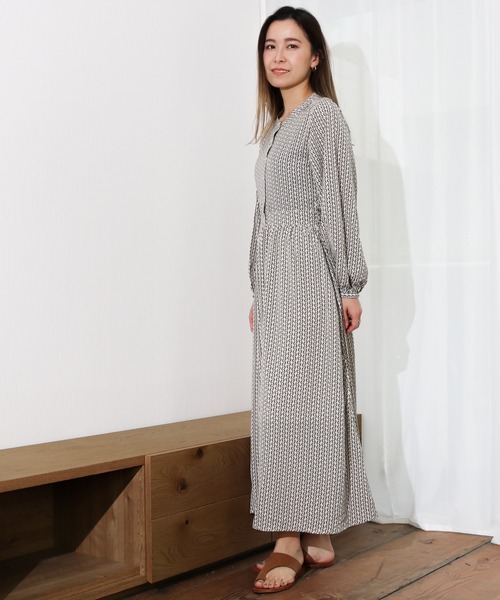 Per sist ence（パーシエンス）の「Per sist ence/パーシエンス　幾何学プリントワンピース（ワンピース・レディース・オフホワイト/モカ/カーキ/ブラック・FREE）」の6枚目の写真