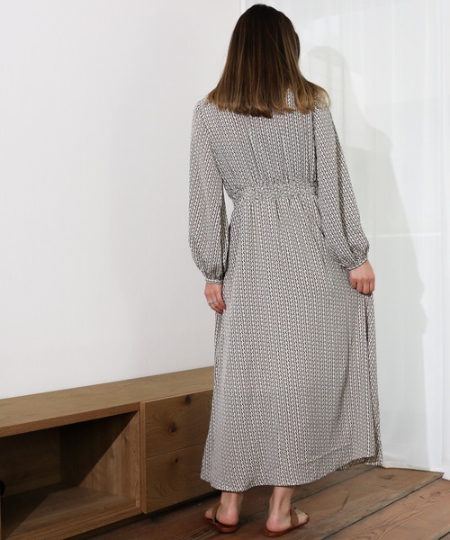 Per sist ence（パーシエンス）の「Per sist ence/パーシエンス　幾何学プリントワンピース（ワンピース・レディース・オフホワイト/モカ/カーキ/ブラック・FREE）」の9枚目の写真