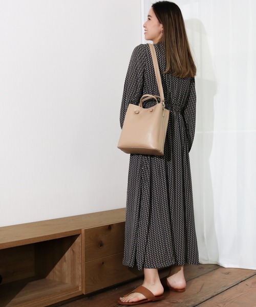 Per sist ence（パーシエンス）の「Per sist ence/パーシエンス　幾何学プリントワンピース（ワンピース・レディース・オフホワイト/モカ/カーキ/ブラック・FREE）」の10枚目の写真