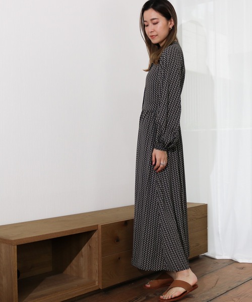 Per sist ence（パーシエンス）の「Per sist ence/パーシエンス　幾何学プリントワンピース（ワンピース・レディース・オフホワイト/モカ/カーキ/ブラック・FREE）」の14枚目の写真