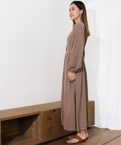 Per sist ence（パーシエンス）の「Per sist ence/パーシエンス　幾何学プリントワンピース（ワンピース・レディース・オフホワイト/モカ/カーキ/ブラック・FREE）」の21枚目の写真