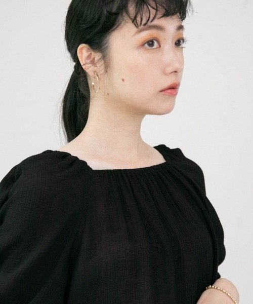 LOWRYS FARM（ローリーズファーム）の「プリーツスクエアブラウス５Ｓ　949199（シャツ/ブラウス・レディース・オフホワイト/ブラック/イエロー/ブラウン/ネイビー・FREE）」の22枚目の写真