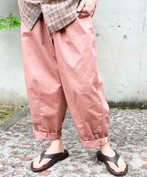 Johnbull（ジョンブル）の「＜直営店・WEB限定＞ラウンドパンツ（チノパンツ・メンズ・ブルーグリーン/ピンク/グレー・MEDIUM/SMALL/LARGE）」の3枚目の写真