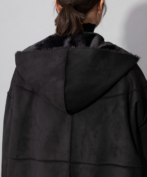 Munich（ミューニック）の「エコムートンリバーシブルフーデットコート（ムートンコート・レディース・ブラック/ベージュ/アイボリー・S/XS）」の6枚目の写真