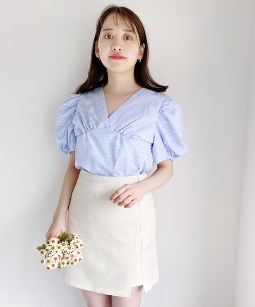 Loueme(ルエム)の「フェイクボタンインナーパンツ台形スカート(スカート・レディース・アイボリー/ブルー/ブラック・M)」の6枚目の写真