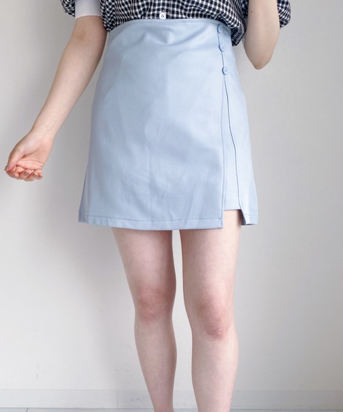 Loueme(ルエム)の「フェイクボタンインナーパンツ台形スカート(スカート・レディース・アイボリー/ブルー/ブラック・M)」の18枚目の写真