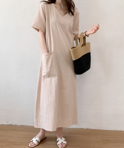 ABITOKYO(アビトーキョー)の「リネンライクVネックロングワンピース(ワンピース・レディース・ブラック/ベージュ/ピンク/グレー/ブラウン/オレンジ/イエロー/グリーン/ネイビー・M/L/XL)」の22枚目の写真