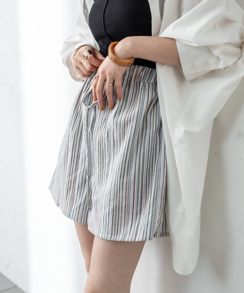 mystic（ミスティック）の「マルチストライプショートパンツ（スウェットパンツ・レディース・ブルー/ブラウン・FREE）」の4枚目の写真