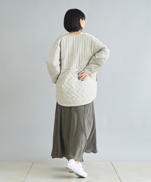 DouDou（ドゥドゥ）の「【WEB限定】パターンミックスキルティングハーフジャケット（ノーカラーコート・レディース・ライトグレー/ブラック・FREE）」の16枚目の写真