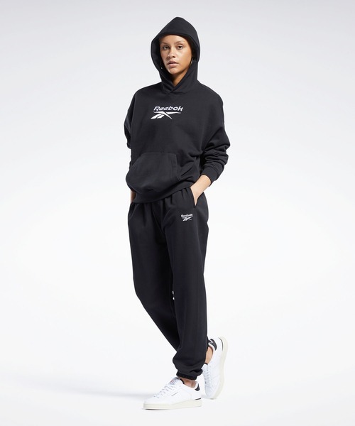 Reebok(リーボック)の「クラシックス ビッグロゴ フーディー / Classics Big Logo Hoodie(パーカー・レディース・ブラック/オフホワイト・SMALL/MEDIUM/LARGE/X-LARGE)」の4枚目の写真