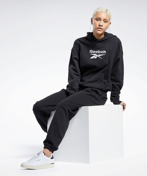 Reebok(リーボック)の「クラシックス ビッグロゴ フーディー / Classics Big Logo Hoodie(パーカー・レディース・ブラック/オフホワイト・SMALL/MEDIUM/LARGE/X-LARGE)」の12枚目の写真