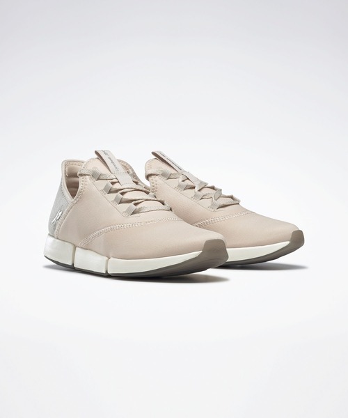 Reebok（リーボック）の「デイリーフィット AP / DailyFit AP（スニーカー・レディース・ライトグレー/ブラック×シルバー/ベージュ・25.5cm/22.5cm/24.0cm/25.0cm/22.0cm/23.0cm/24.5cm/23.5cm/26.0cm）」の5枚目の写真