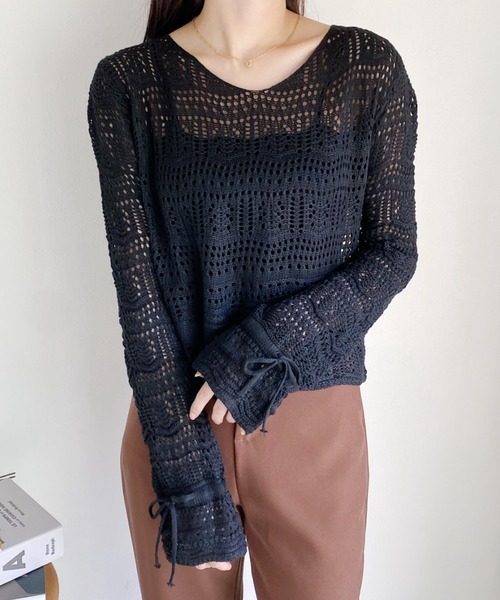 CLEA(クレア)の「クロップドメッシュ編みニット(ニット/セーター・レディース・ホワイト/ブラック/アイボリー・FREE)」の9枚目の写真