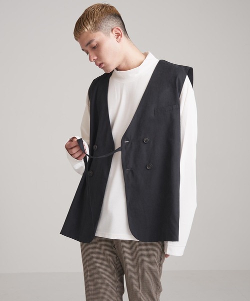 NILWAY（ニルウェイ）の「シルキースウェードタッチノーカラーダブルテーラードベスト（ベスト・メンズ・ブラック/ダークブラウン/ブルーグレー/グレイッシュベージュ・MEDIUM/LARGE）」の15枚目の写真