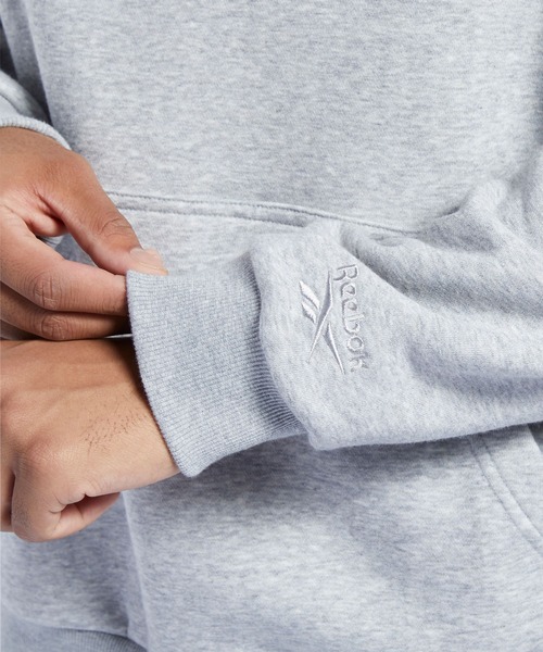 Reebok（リーボック）の「クラシックス バスケットボール フーディー / Classics Basketball Hoodie（パーカー・メンズ・ブラック/ヘザーグレー・X-SMALL/LARGE/MEDIUM/X-LARGE/SMALL/XX-LARGE/XXX-LARGE）」の9枚目の写真