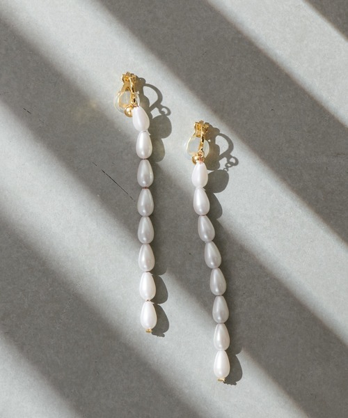 PAPILLONNER(パピヨネ)の「【PAPILLONNER/パピヨネ】パールロングイヤリング(イヤリング・レディース・ゴールド・FREE)」の11枚目の写真