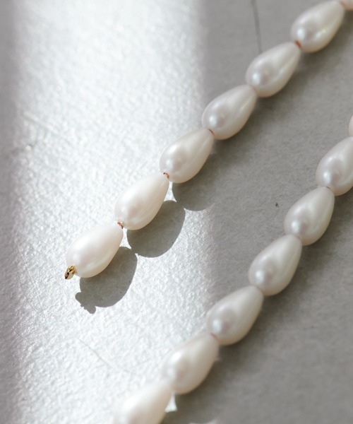 PAPILLONNER(パピヨネ)の「【PAPILLONNER/パピヨネ】パールロングイヤリング(イヤリング・レディース・ゴールド・FREE)」の7枚目の写真