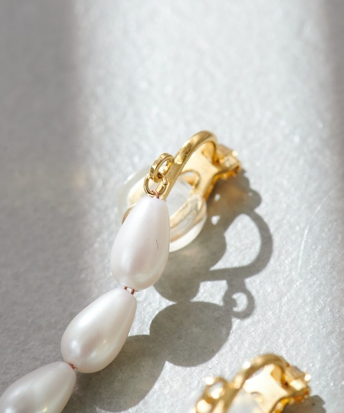 PAPILLONNER(パピヨネ)の「【PAPILLONNER/パピヨネ】パールロングイヤリング(イヤリング・レディース・ゴールド・FREE)」の13枚目の写真