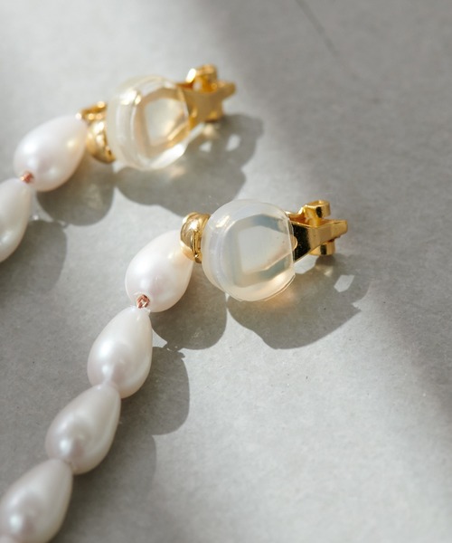 PAPILLONNER(パピヨネ)の「【PAPILLONNER/パピヨネ】パールロングイヤリング(イヤリング・レディース・ゴールド・FREE)」の9枚目の写真