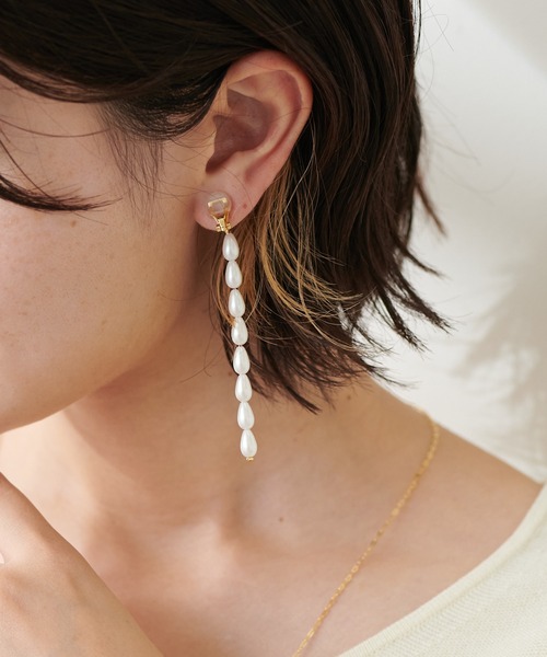 PAPILLONNER(パピヨネ)の「【PAPILLONNER/パピヨネ】パールロングイヤリング(イヤリング・レディース・ゴールド・FREE)」の12枚目の写真