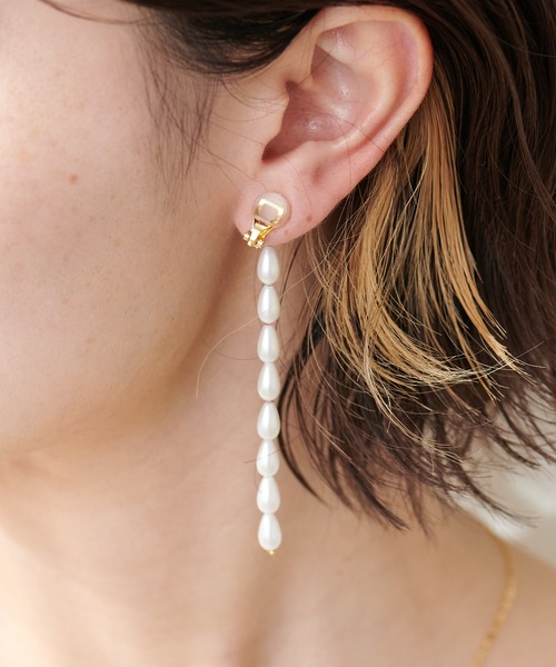 PAPILLONNER(パピヨネ)の「【PAPILLONNER/パピヨネ】パールロングイヤリング(イヤリング・レディース・ゴールド・FREE)」の8枚目の写真