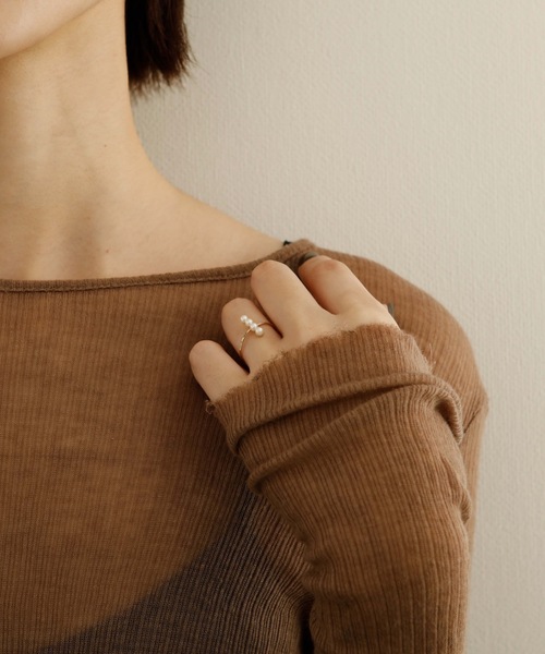 JewCas（ジュアキャス）の「JewCas modern metal - ３連シンプル パール リング[JC3997]（リング・レディース・ゴールド/シルバー・FREE）」の10枚目の写真