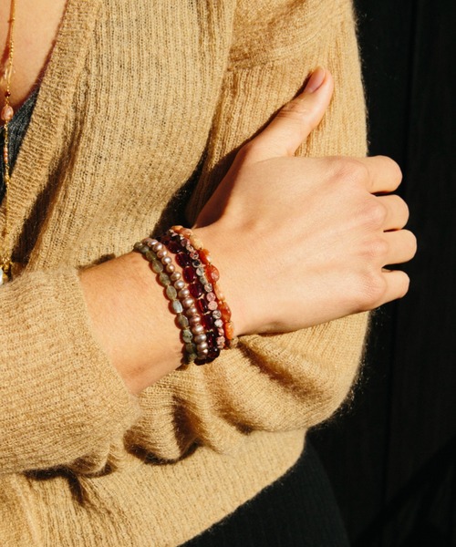 CHAN LUU(チャンルー)の「ストーンパールミックス 5連ラップブレスレット BS-6040(ブレスレット・レディース・ブラック/ターコイズブルー・フリー)」の3枚目の写真