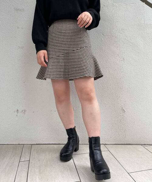 MAJESTIC LEGON（マジェスティックレゴン）の「アシメマーメイドミニスカパン（その他パンツ・レディース・ブラウン系その他2/グレー系その他/ブラック系その他/ブラック・SMALL/MEDIUM）」の5枚目の写真