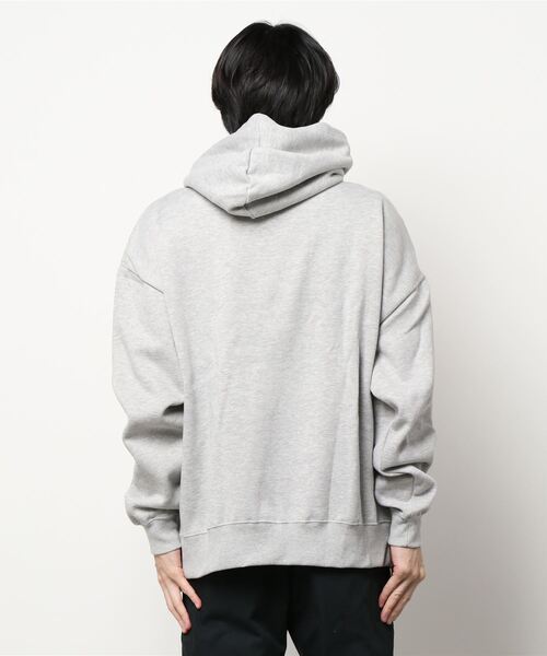 COLONY 2139(コロニートゥーワンスリーナイン)の「シリコンワッペンつき裏起毛BIGパーカー【セットアップ可能】(パーカー・メンズ・ライトグレー/ブルー/チャコールグレー/カーキ/ブラック・MEDIUM/X-LARGE/LARGE)」の7枚目の写真