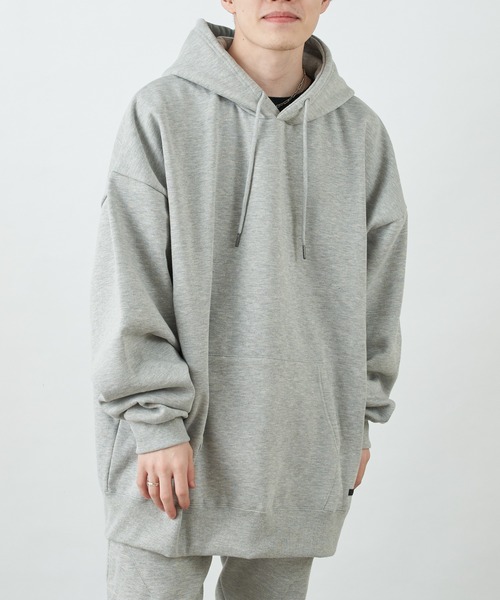 COLONY 2139(コロニートゥーワンスリーナイン)の「シリコンワッペンつき裏起毛BIGパーカー【セットアップ可能】(パーカー・メンズ・ライトグレー/ブルー/チャコールグレー/カーキ/ブラック・MEDIUM/X-LARGE/LARGE)」の3枚目の写真