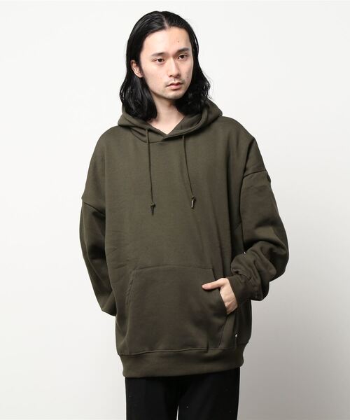 COLONY 2139(コロニートゥーワンスリーナイン)の「シリコンワッペンつき裏起毛BIGパーカー【セットアップ可能】(パーカー・メンズ・ライトグレー/ブルー/チャコールグレー/カーキ/ブラック・MEDIUM/X-LARGE/LARGE)」の13枚目の写真