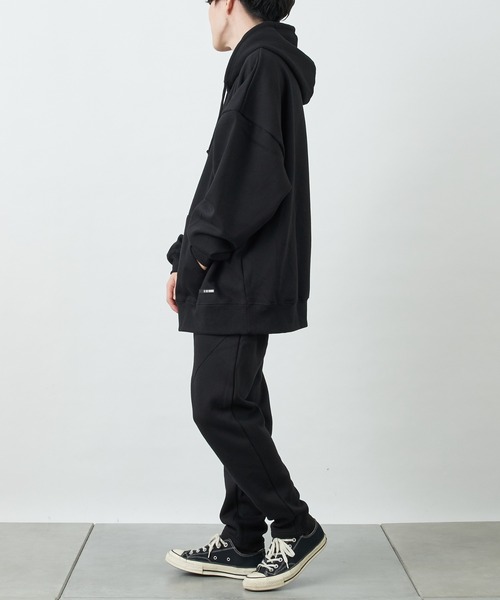 COLONY 2139(コロニートゥーワンスリーナイン)の「シリコンワッペンつき裏起毛BIGパーカー【セットアップ可能】(パーカー・メンズ・ライトグレー/ブルー/チャコールグレー/カーキ/ブラック・MEDIUM/X-LARGE/LARGE)」の15枚目の写真