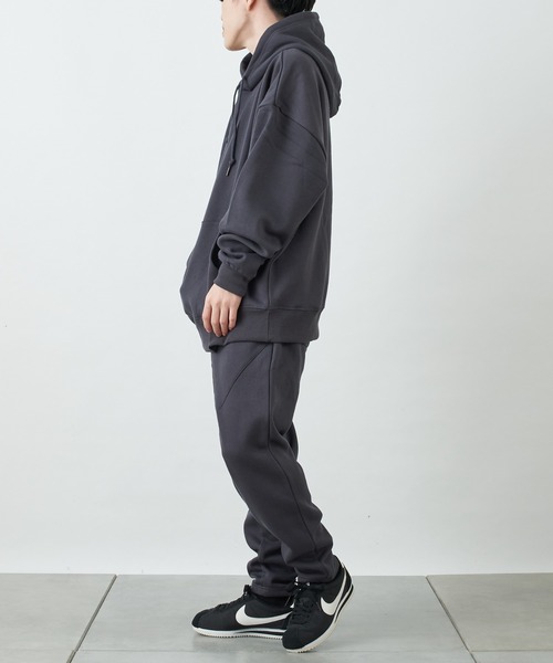 COLONY 2139(コロニートゥーワンスリーナイン)の「シリコンワッペンつき裏起毛BIGパーカー【セットアップ可能】(パーカー・メンズ・ライトグレー/ブルー/チャコールグレー/カーキ/ブラック・MEDIUM/X-LARGE/LARGE)」の18枚目の写真