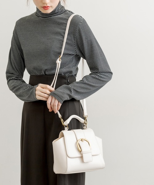 OLIVE des OLIVE(オリーブデオリーブ)の「ビッグバックルショルダー(ショルダーバッグ・レディース・オフホワイト/アイボリー/サックスブルー/ダークブラウン/キャメル・FREE)」の21枚目の写真