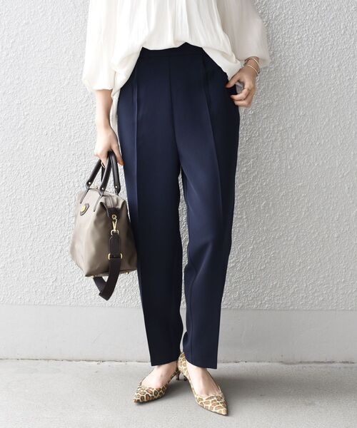 SHIPS（シップス）の「〈手洗い可能〉バックゴムウエストパンツ◆（その他パンツ・レディース・ベージュ/ネイビー・36/38）」の2枚目の写真