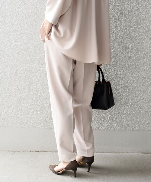 SHIPS（シップス）の「〈手洗い可能〉バックゴムウエストパンツ◆（その他パンツ・レディース・ベージュ/ネイビー・36/38）」の4枚目の写真