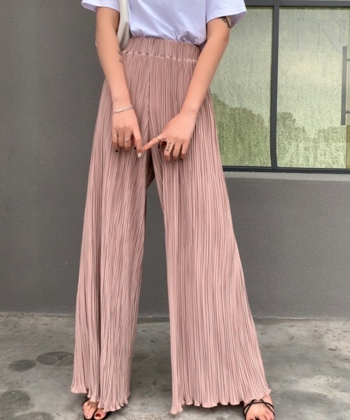 Diosfront（ディオスフロント）の「裾メロウプリーツワイドパンツ（その他パンツ・レディース・ベージュ/グリーン/チャコールグレー/ピンク・M/L）」の4枚目の写真