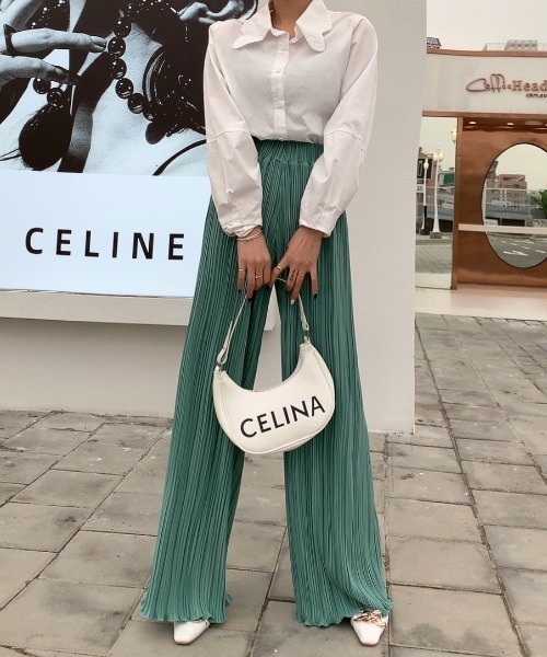 Diosfront（ディオスフロント）の「裾メロウプリーツワイドパンツ（その他パンツ・レディース・ベージュ/グリーン/チャコールグレー/ピンク・M/L）」の3枚目の写真