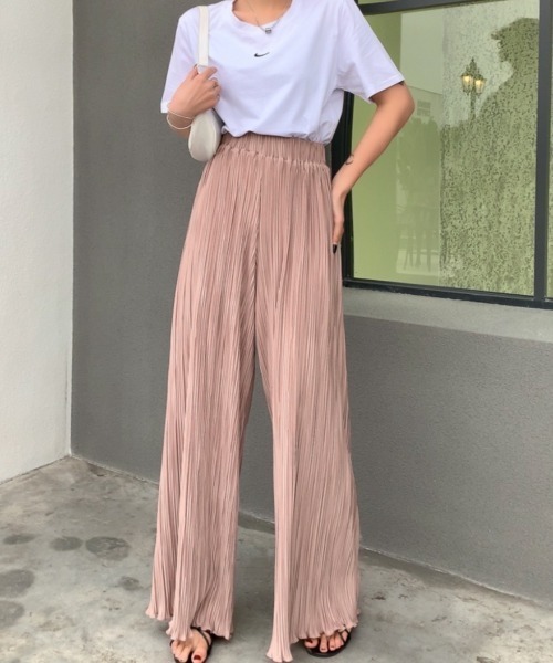 Diosfront（ディオスフロント）の「裾メロウプリーツワイドパンツ（その他パンツ・レディース・ベージュ/グリーン/チャコールグレー/ピンク・M/L）」の6枚目の写真