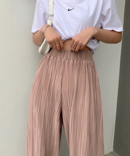 Diosfront（ディオスフロント）の「裾メロウプリーツワイドパンツ（その他パンツ・レディース・ベージュ/グリーン/チャコールグレー/ピンク・M/L）」の11枚目の写真