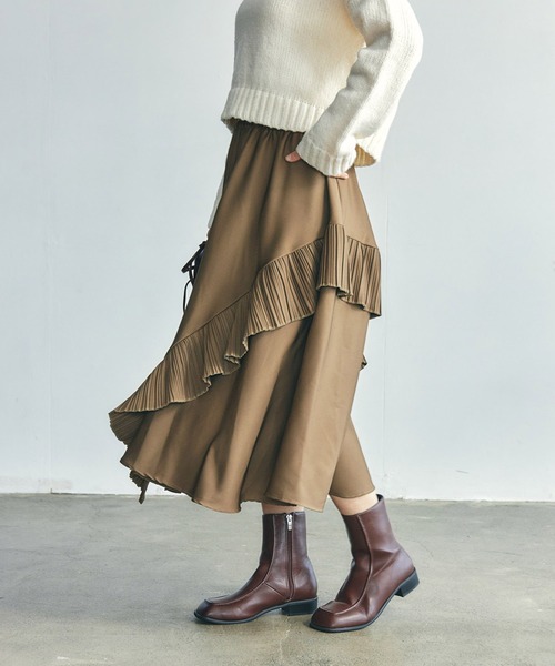 toucher du brise（トゥシェドブリーズ）の「【華やかなボリューム】フリル切替スカート（スカート・レディース・オフホワイト/ブラック/ブラウン・M）」の3枚目の写真