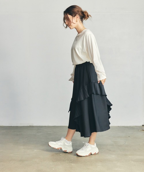 toucher du brise（トゥシェドブリーズ）の「【華やかなボリューム】フリル切替スカート（スカート・レディース・オフホワイト/ブラック/ブラウン・M）」の9枚目の写真
