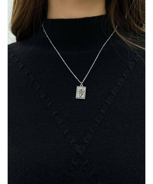 EATME（イートミー）の「クロスローズプレートネックレス（ネックレス・レディース・ブラック/シルバー・FREE）」の11枚目の写真