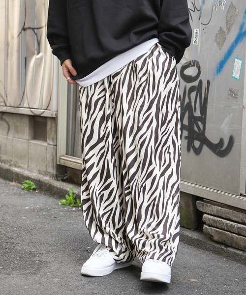 VENCEEXCHANGE（ヴァンスエクスチェンジ）の「【セットアップ可能】とろみジョーゼットバルーンパンツ　　イージーパンツ/ワイドパンツ/SETUP/（その他パンツ・メンズ・チャコールグレー/ブラック/オフホワイト/グリーン・M/L）」の14枚目の写真