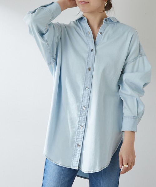 SHENERY（シーナリー）の「テンセルライクBIGデニムシャツ（シャツ/ブラウス・レディース・ライトブルー/ブルー・FREE）」の2枚目の写真